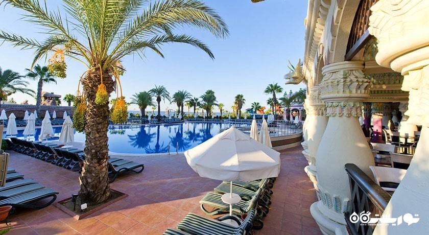 تخت های حمام آفتاب